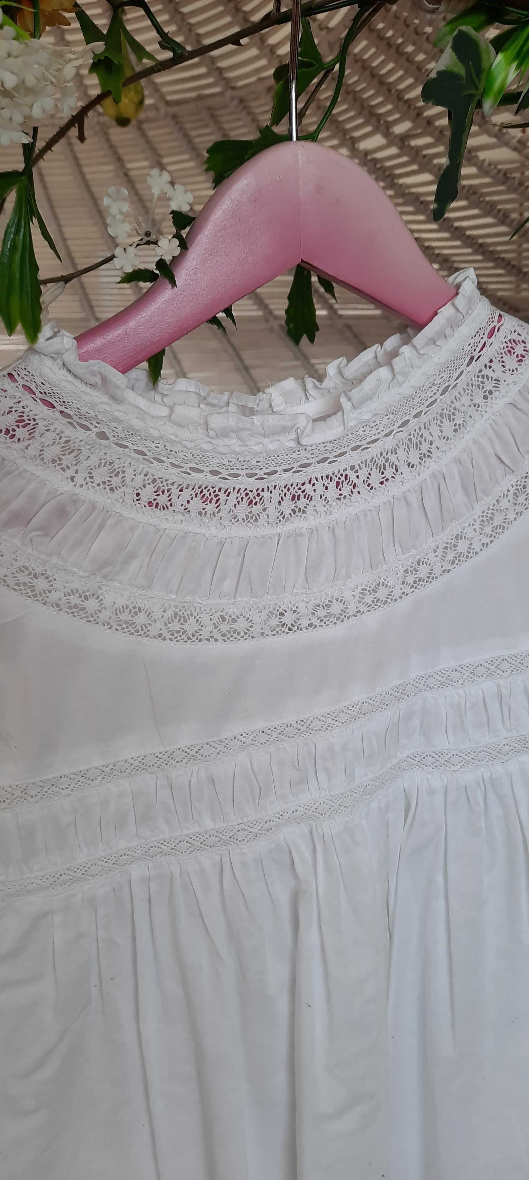 2 Blusas brancas para menina