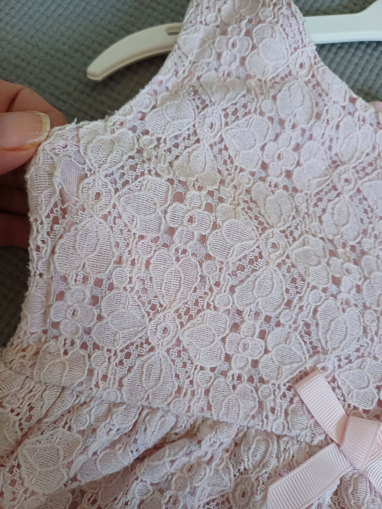Koronkowa sukienka H&M