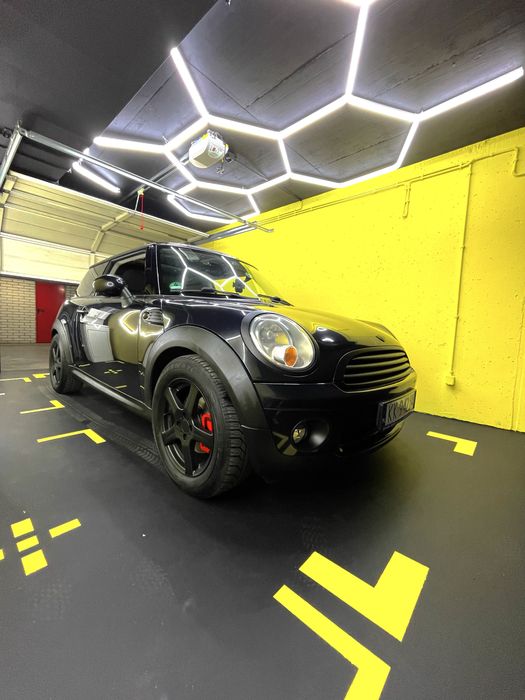 Mini Cooper R56 / 1.6 benzyna / 120 KM / 6 biegów