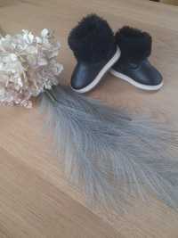 Zara buty kozaki z futerkiem czarne rozm.20cm