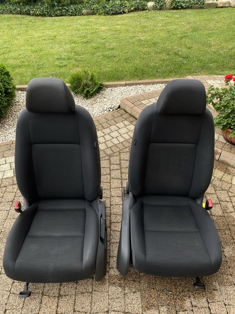 Fotele Golf V 2008r
