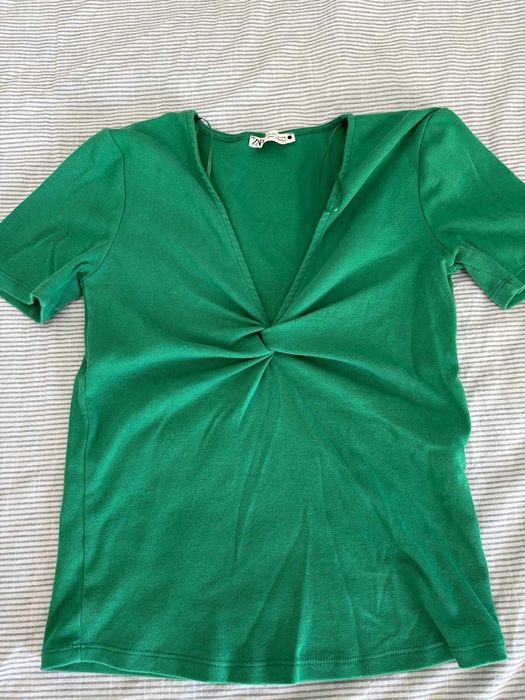 Top verde básico Zara