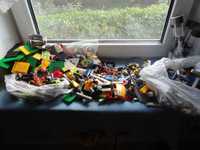 Сборник элементов LEGO из нескольких наборов