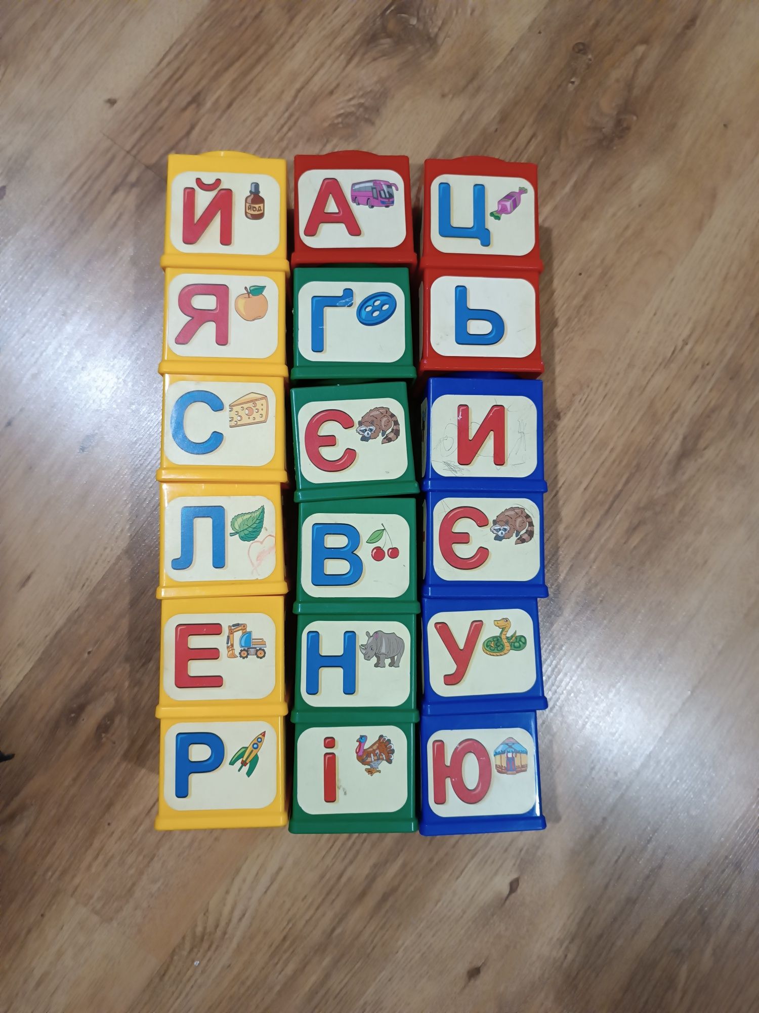 Кубики Юніка з буквами повний комплект