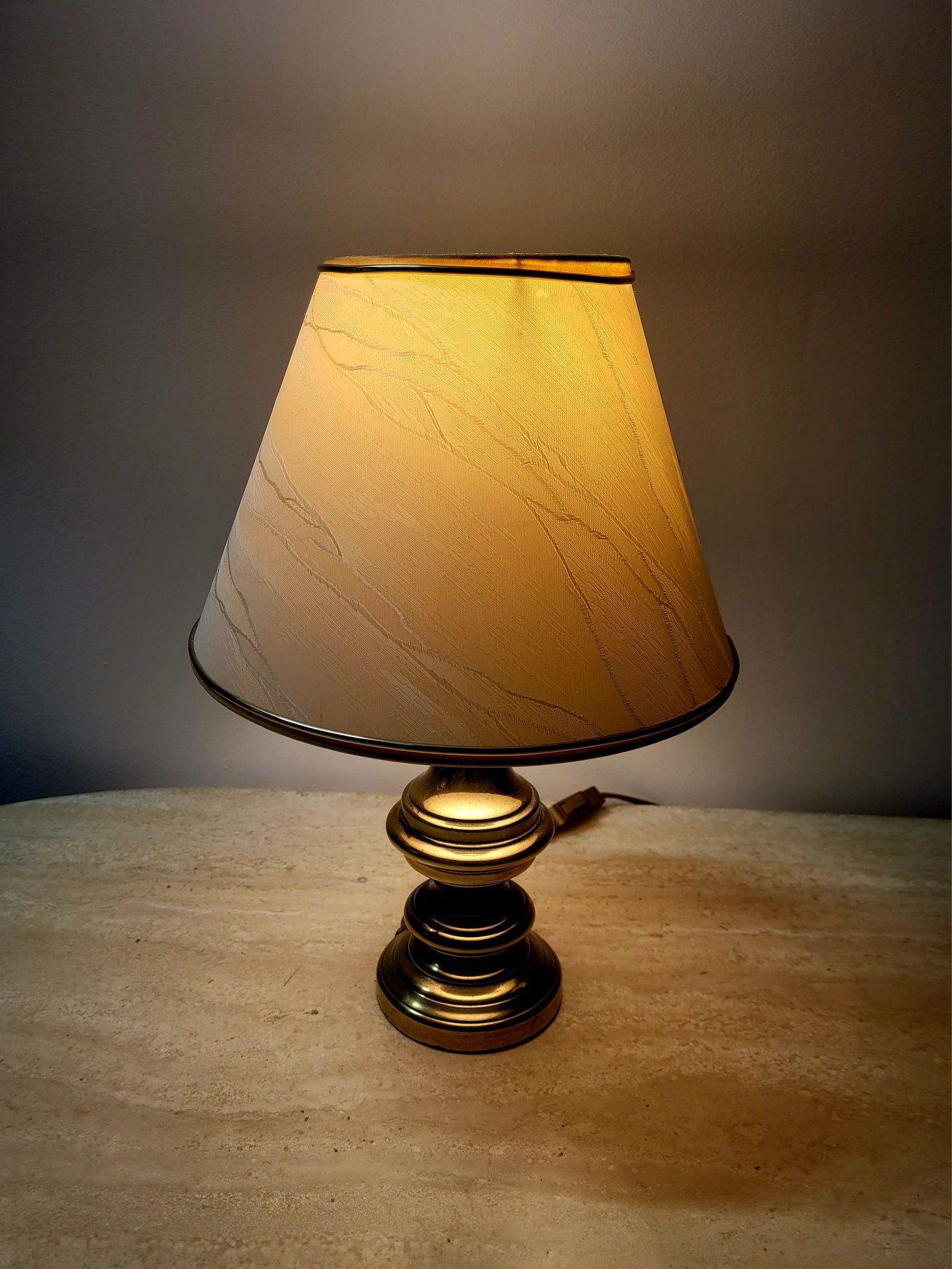 Ładna mosiężna lampka nocna retro