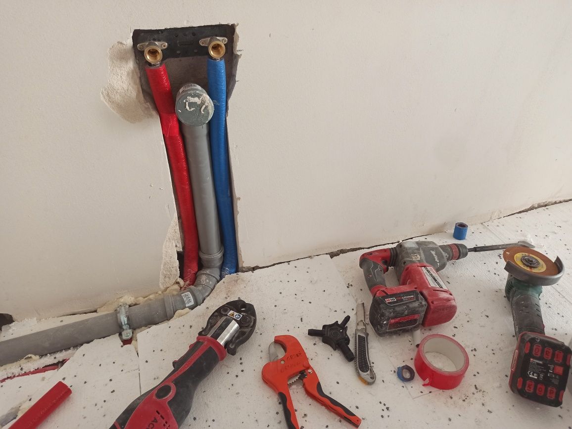 Udrażnianie  kanalizacji. Hydraulik Poznań.