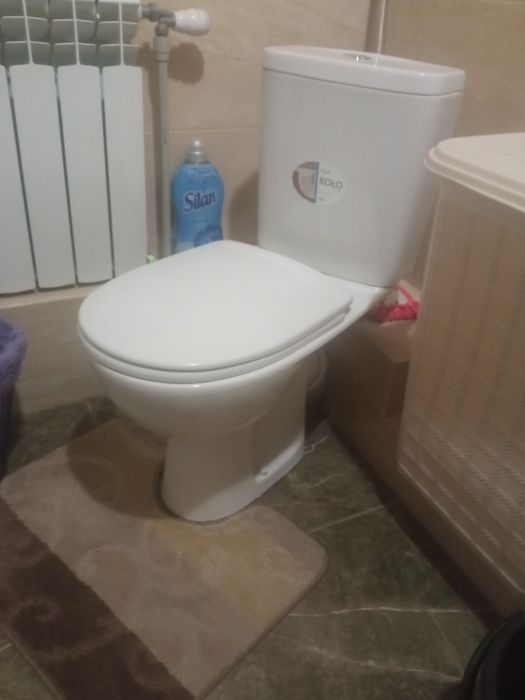 Продам унітаз в гарному робочому стані