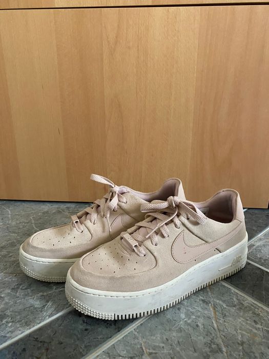 Ténis Nike Air Force 1 Sage Low - rosa claro