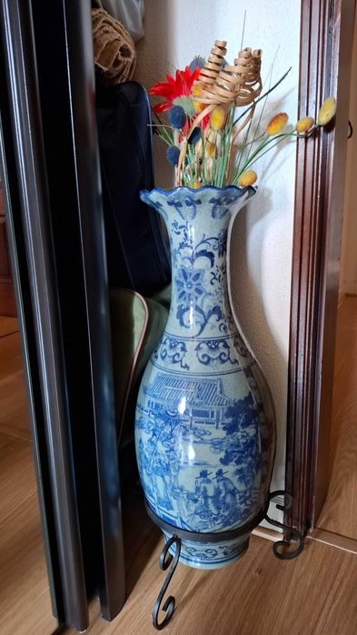 Jarrão de chão  em tons azuis