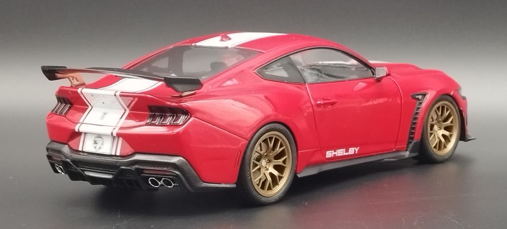 1:18 Solido Ford Mustang Shelby Super Snake Coupe 2025 Red White USA