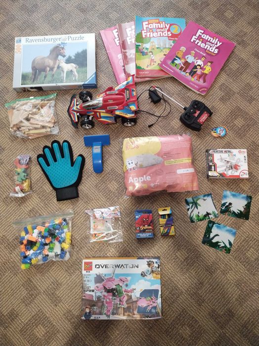 Машина і вертоліт на управлінні, конструктор робот