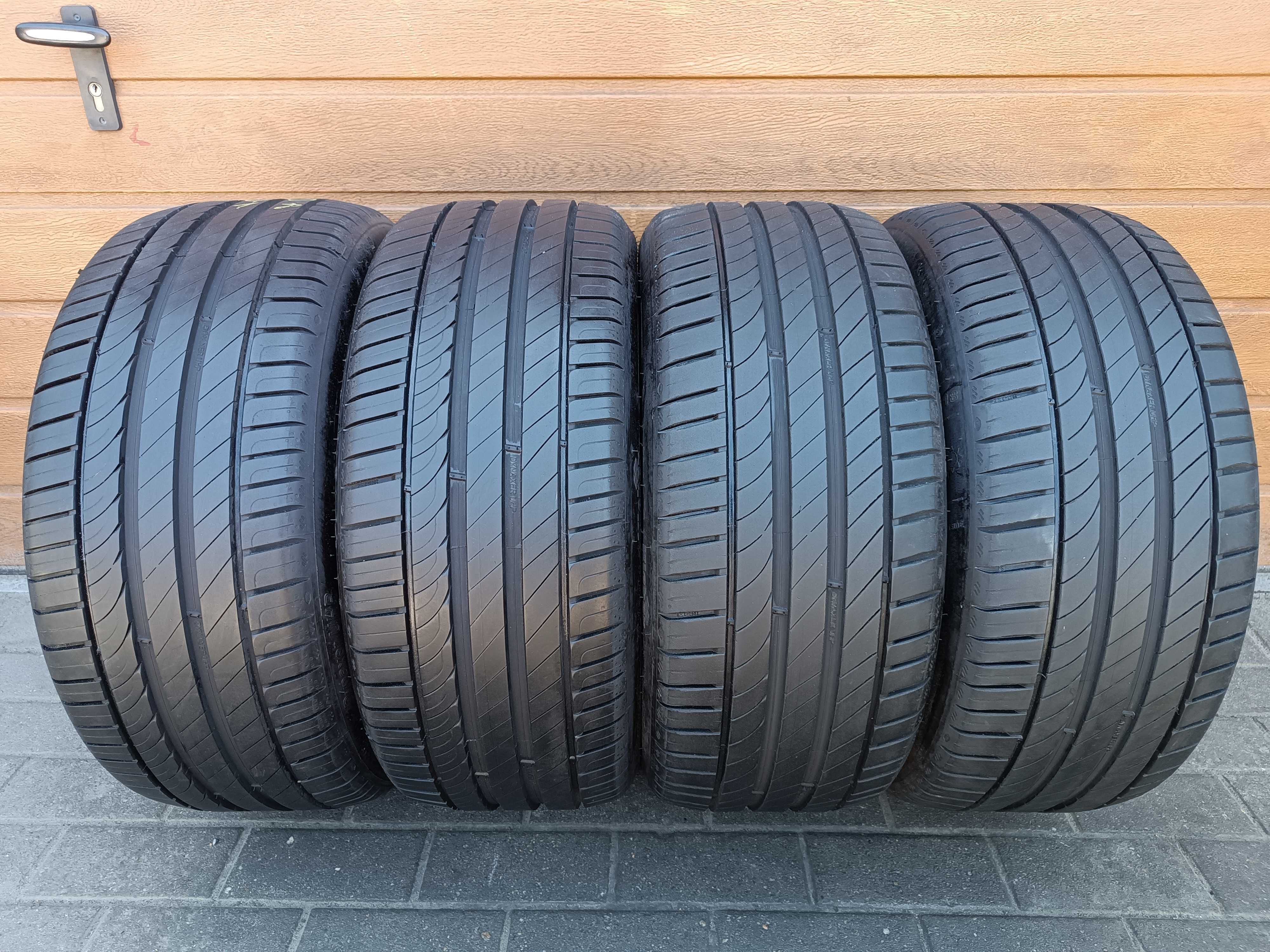 4x 225/40R18 92Y Kleber Dynaxer UHP