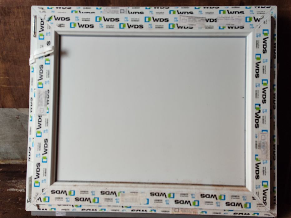 Вікно поворотне антрацит зовні ш930*в780 ПО РАМІ