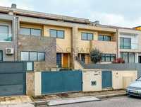 Moradia T4 (2 suites) nos Caulinos