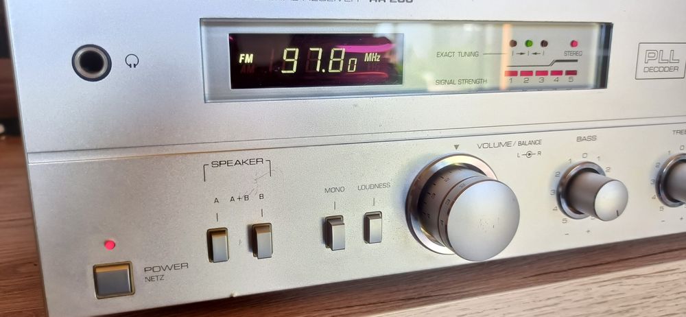 Amplituner Telefunken RR 200.