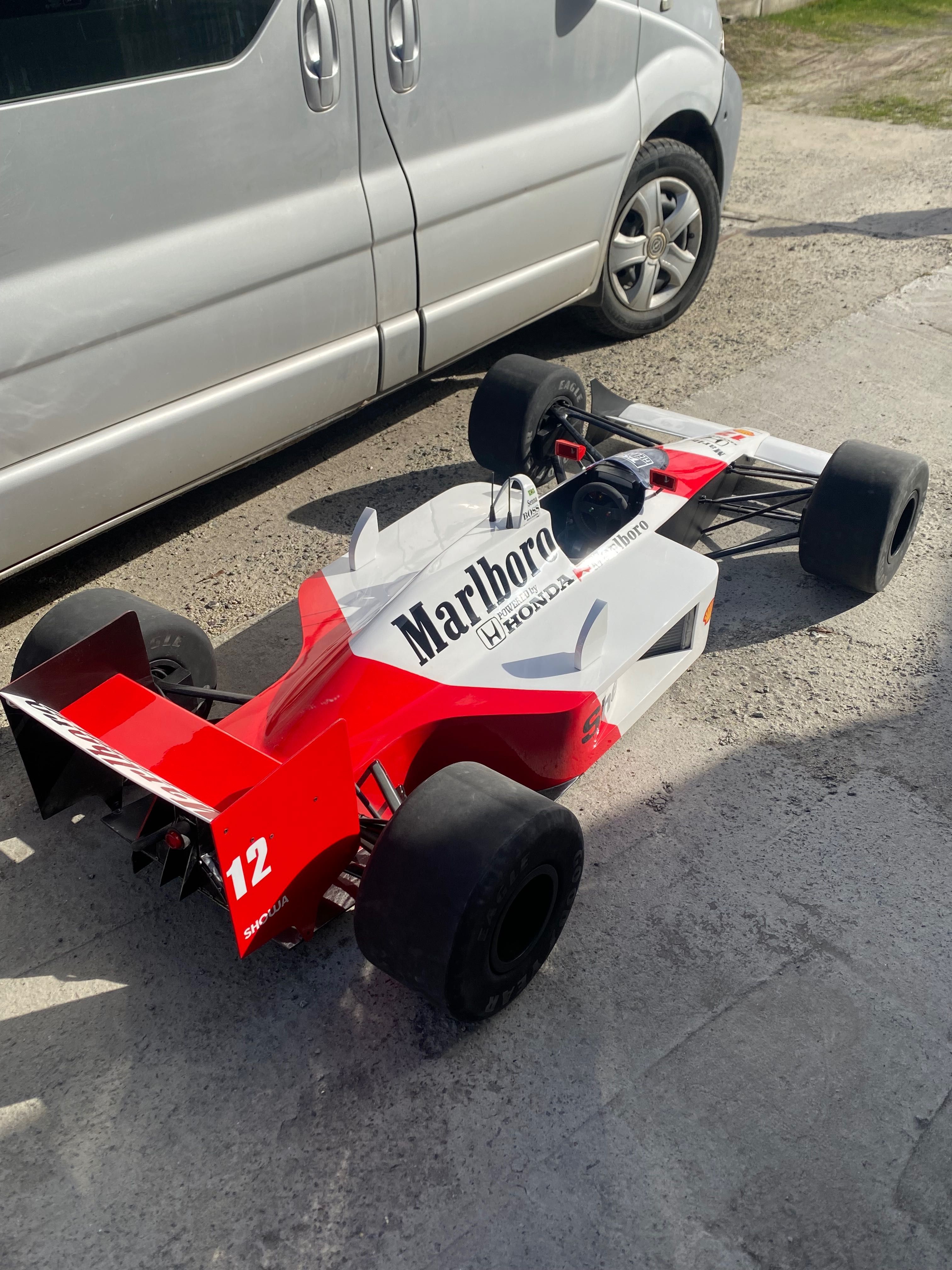 Модель McLaren mp4/4 1:18