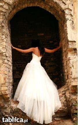 Piękna suknia ślubna LISA FERRERA r. 36