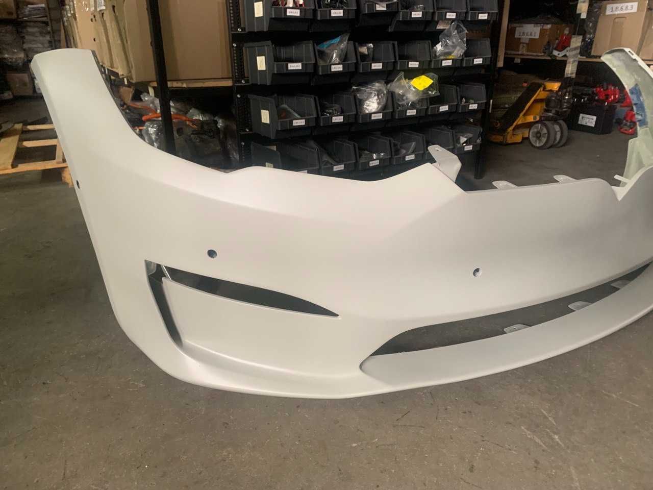 Бампер передний Tesla Model S PLAID
