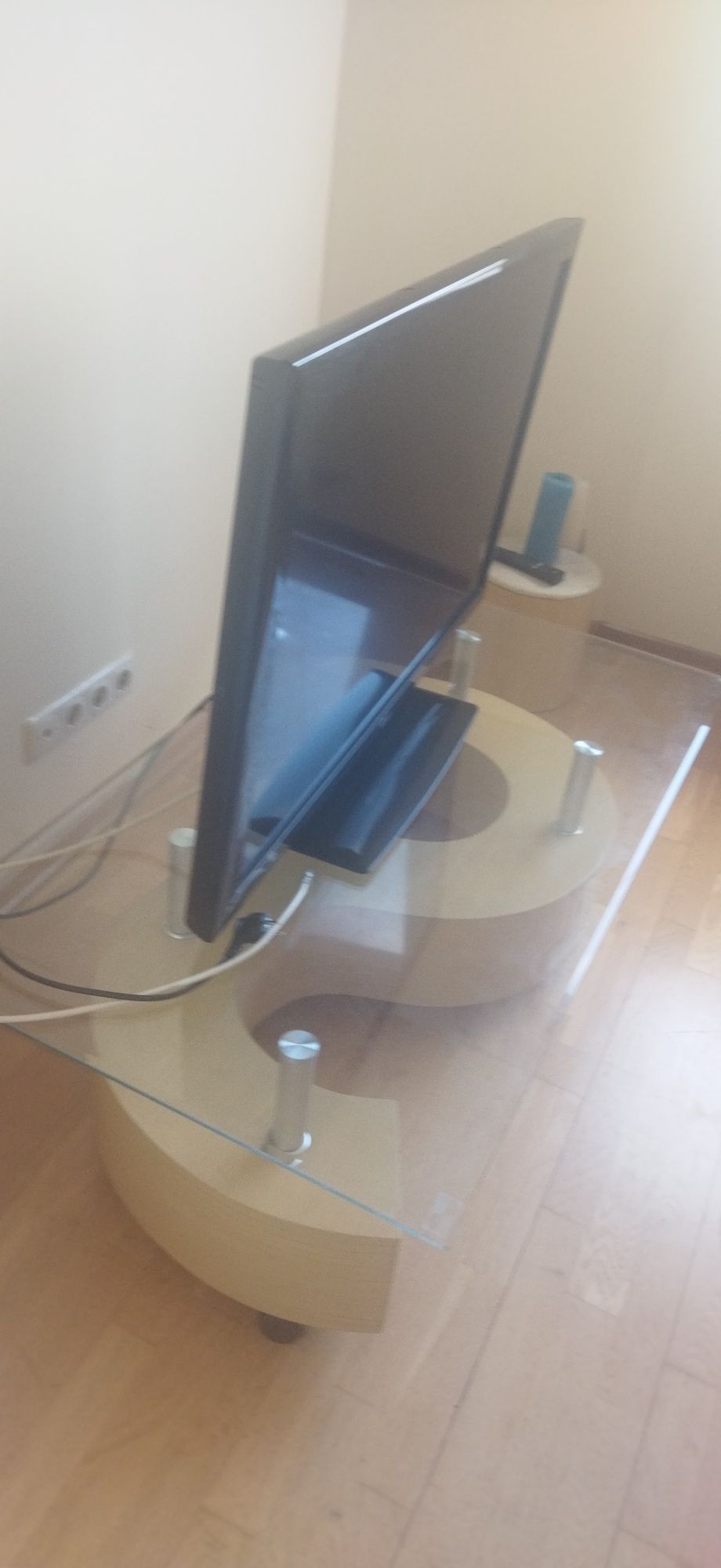 Телевизор LG - плазменный. 106 см діагональ.
