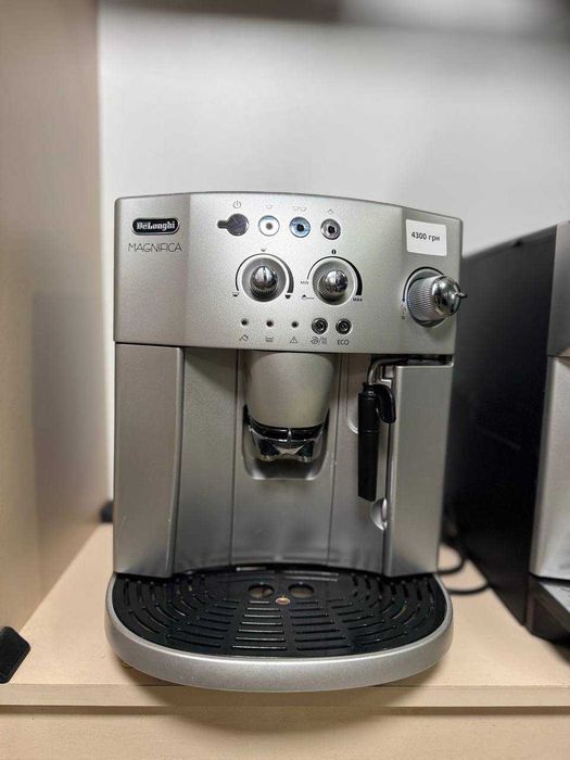 Кавомашина Delongi Magnifica Esam 4200