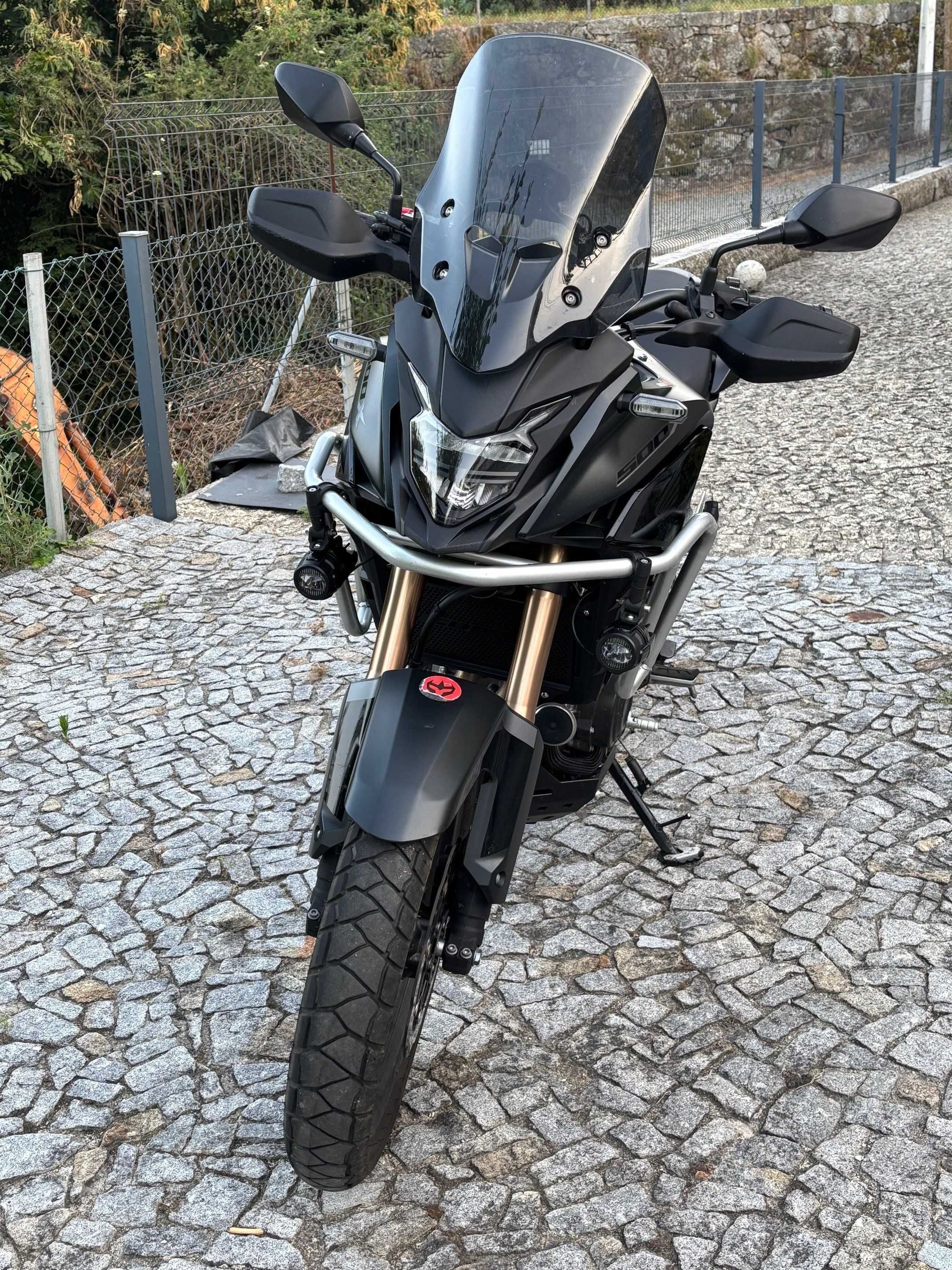 Honda CB500X 2023