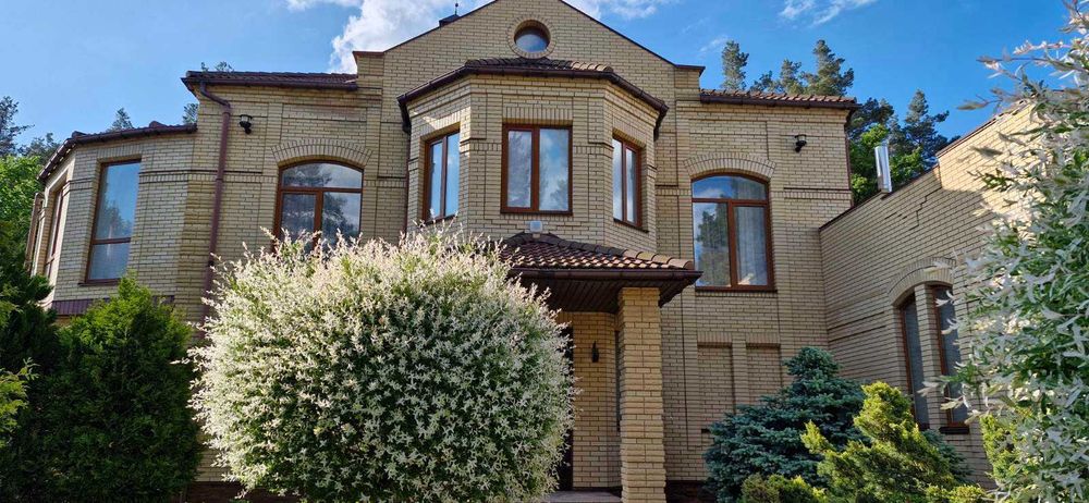 Продаж чудового будинку поруч з сосновим лісом с.Гореничі