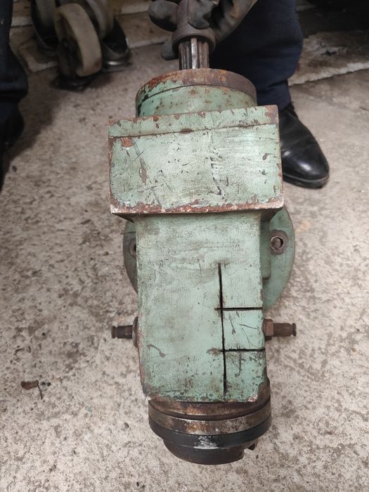 ВФГ вертикальна фрезерна головка iso 40