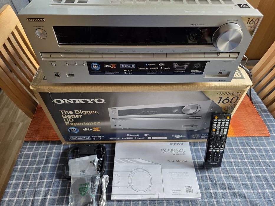 Onkyo TX-NR646 Amplituner 4K Atmos
