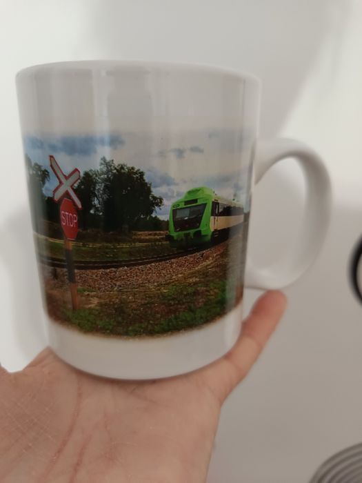 Caneca alusiva Caminho de ferro português
