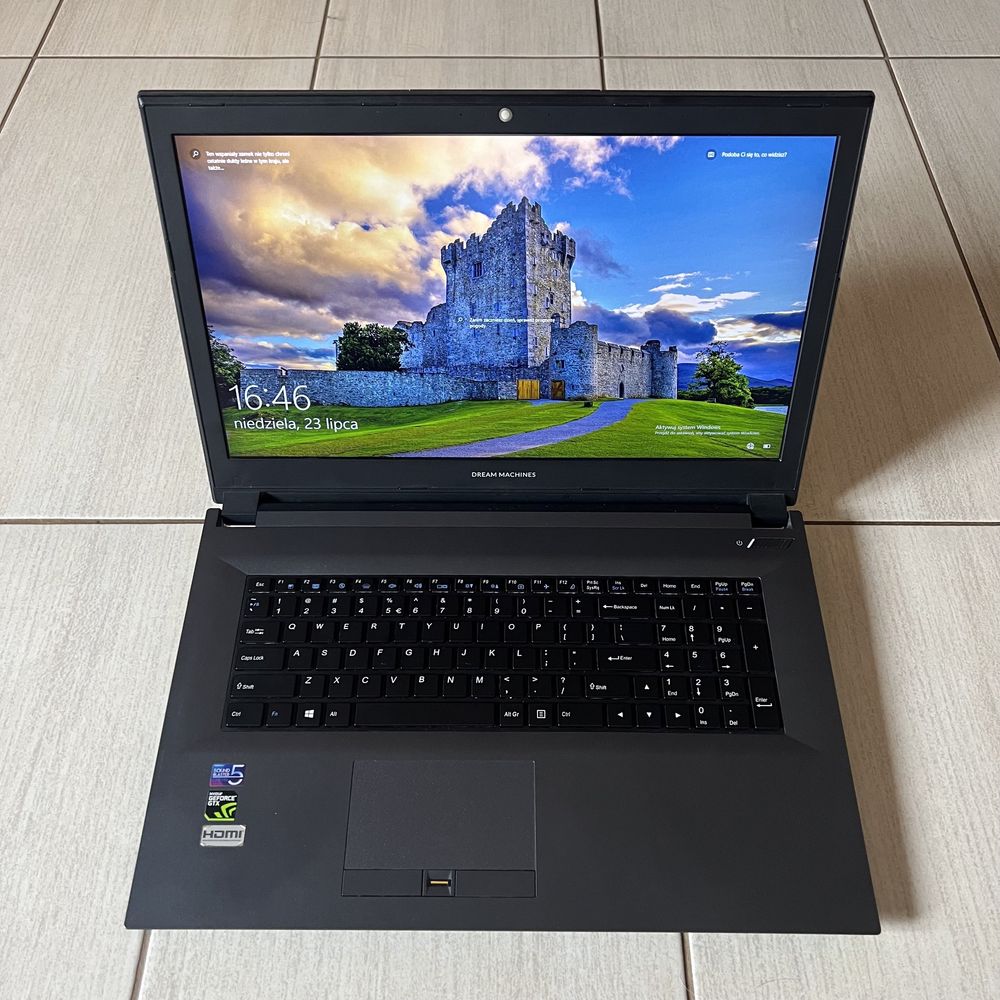 Laptop Dream Machines i7 8350H / 16GB RAM / GTX 1050