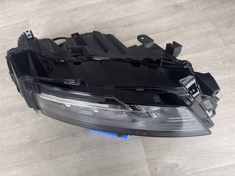 Фара передня права Ниссан Рог Т33