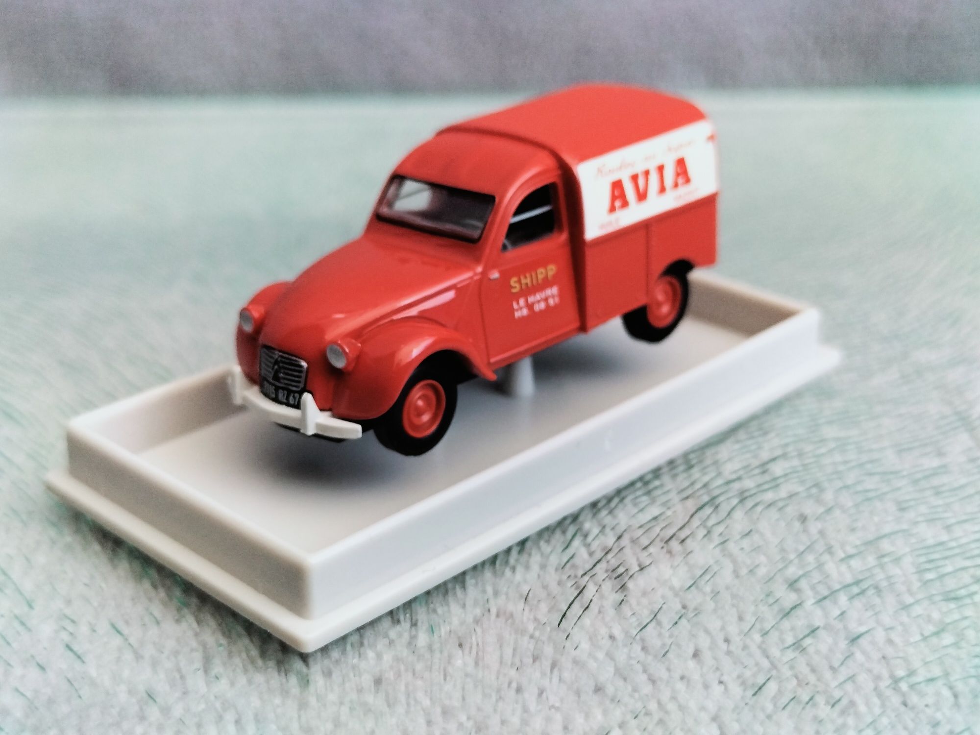 Brekina 1/87 Citroen Kastenente "Avia"  Model 14132 Skala 1:87