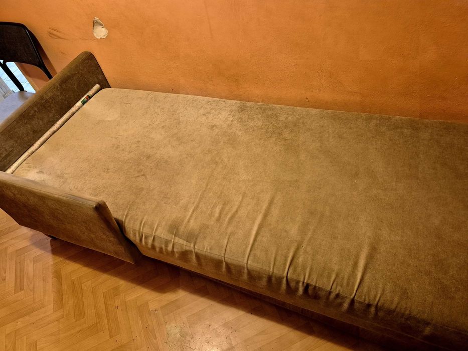 Oddam za darmo meble - komoda, drzwi, szafki wiszące, pawlacz, krzesło