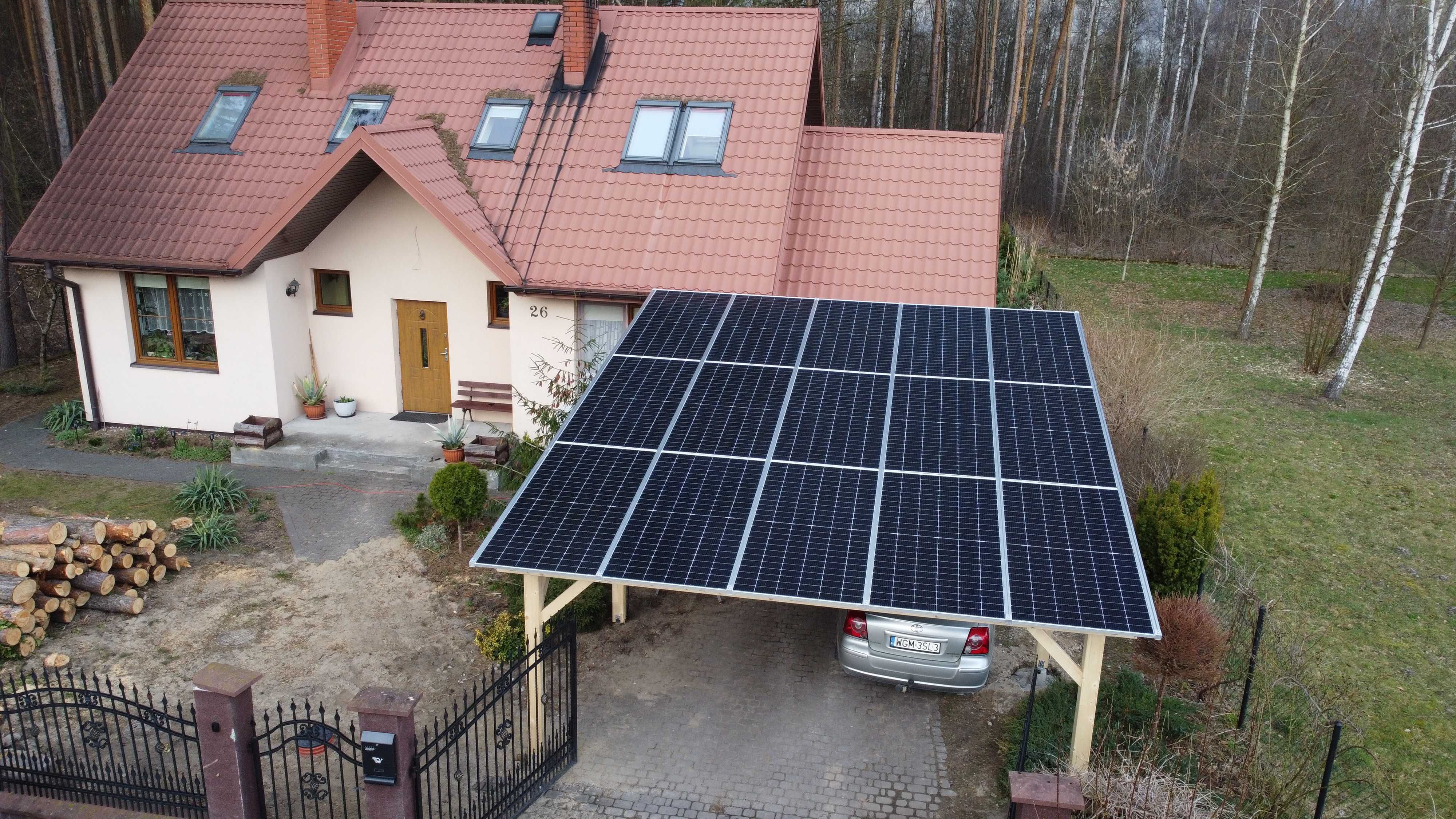 Drewniana Wiata Altana Fotowoltaiczna 9.9 kW z magazynem 15 kWh