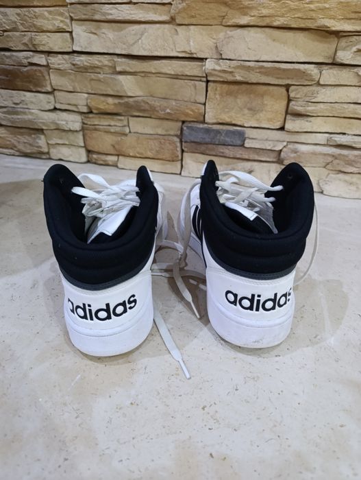 Sapatilhas adidas como novas