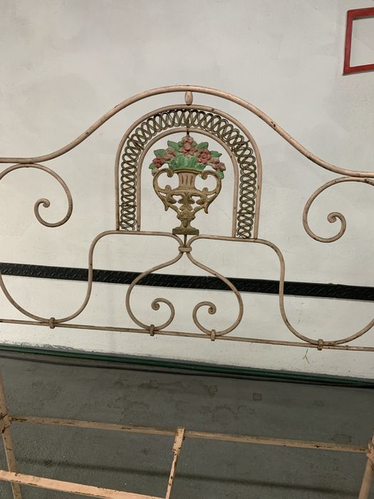 Cama de Ferro Antiga