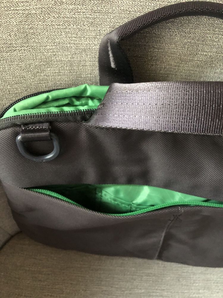 Pokrowiec incase na macbooka air 11"
