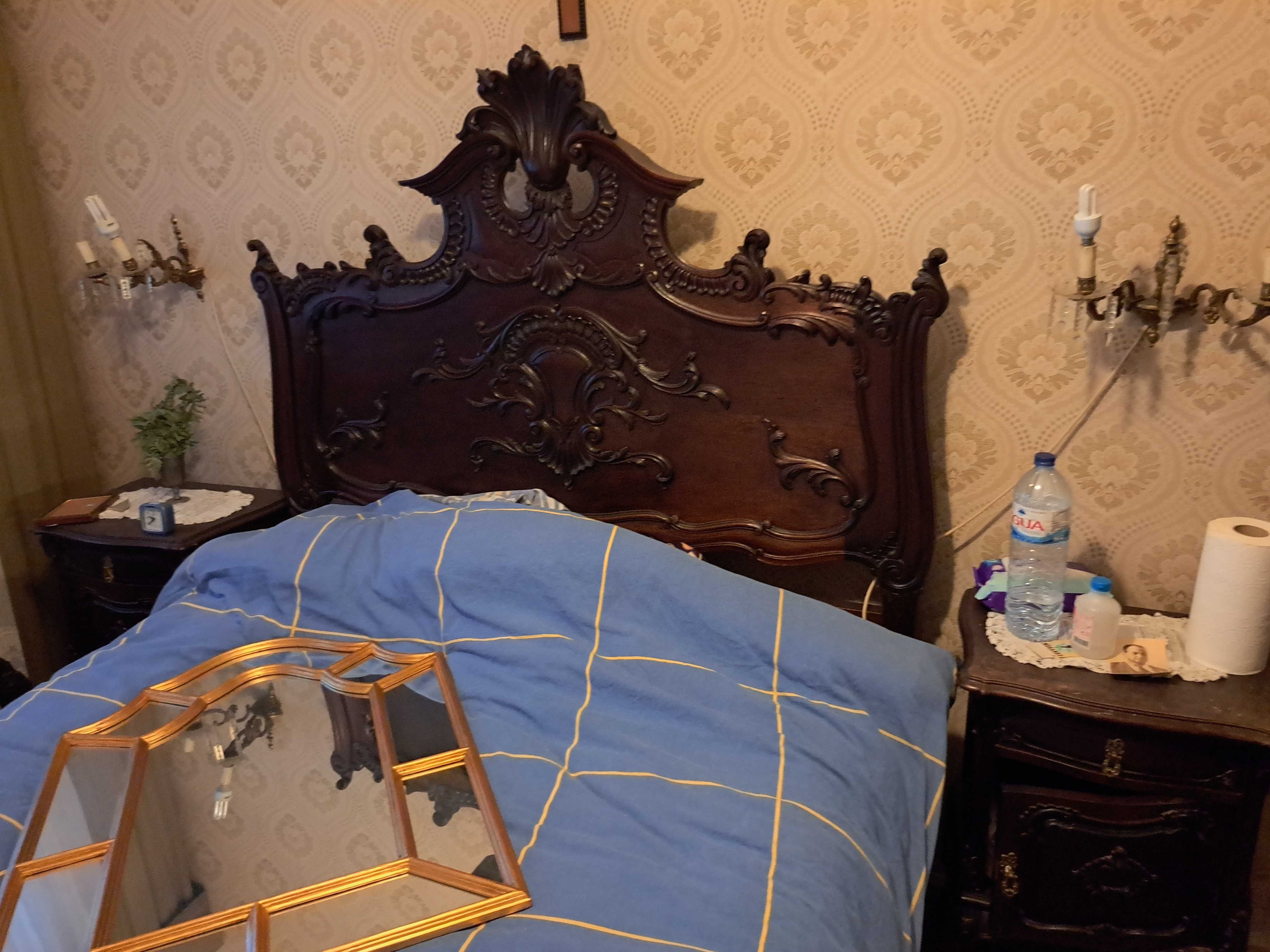 Mobília completa de quarto estilo D. João V
