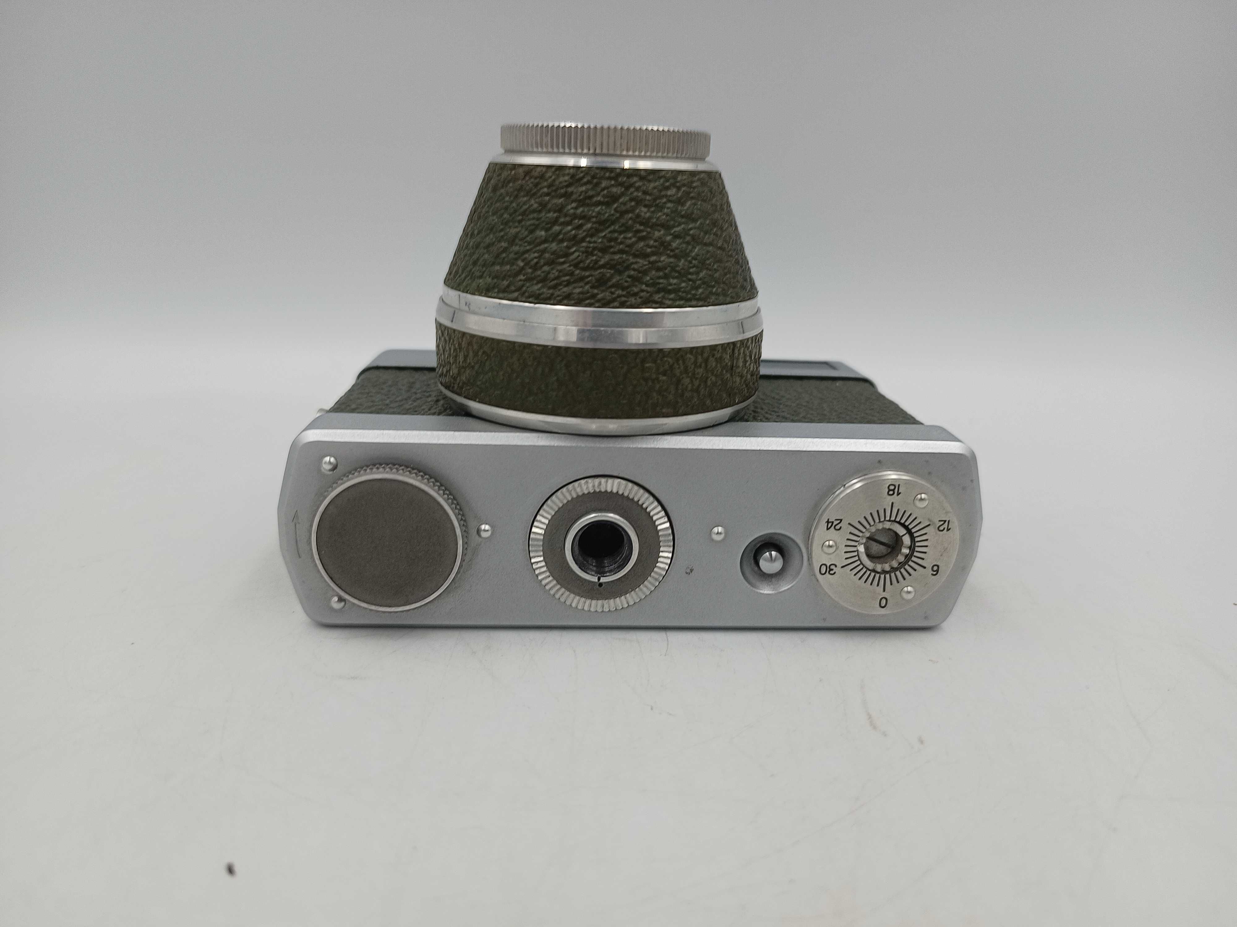 Analogowy aparat fotograficzny WERRA w etui obiektyw Carl-Zeiss Jena