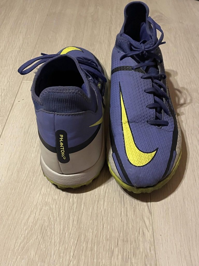 Nike Phantom Academy Turfy rozmiar 40.5