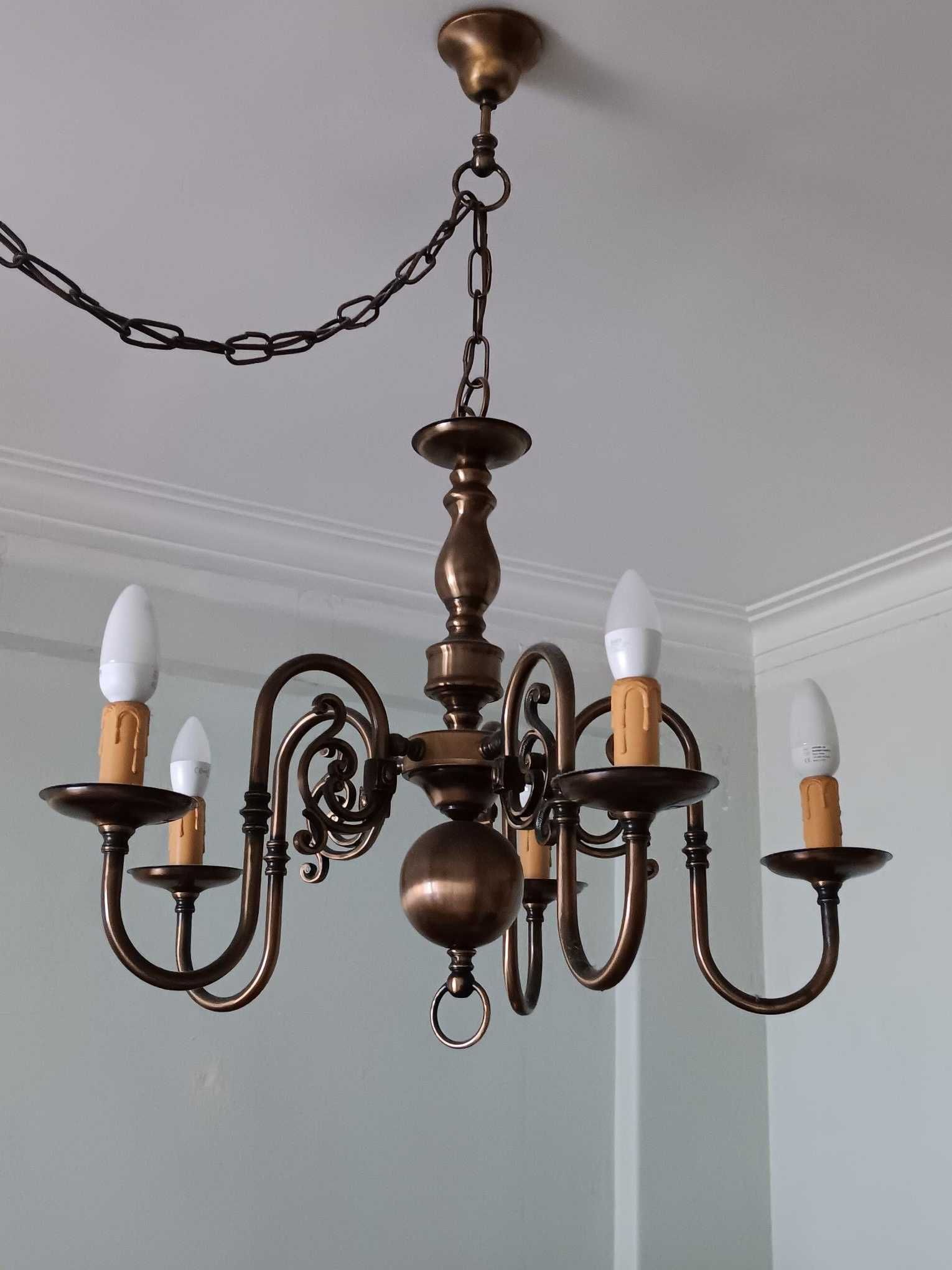 Lustre de sala estilo holandês