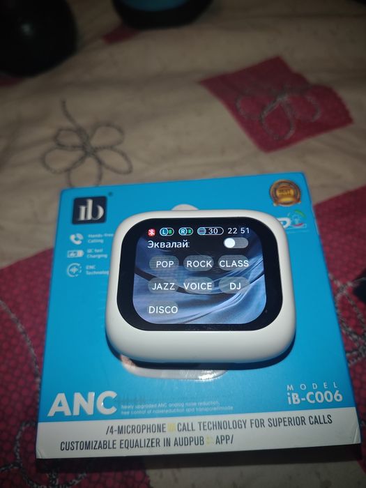 Продам блютуз навушники,з экраном.