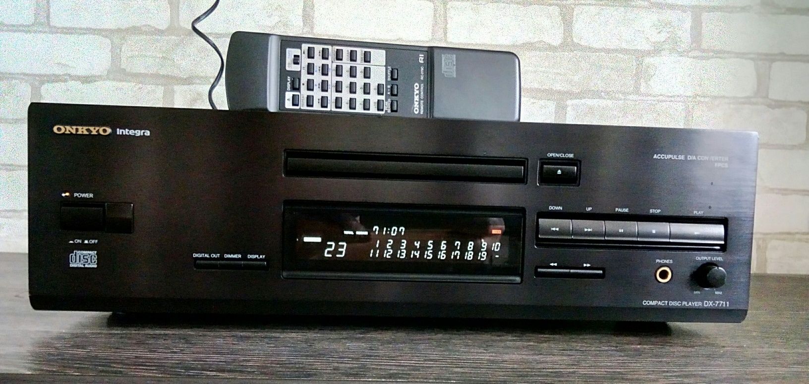 Onkyo DX-7711 compact disc player 1998