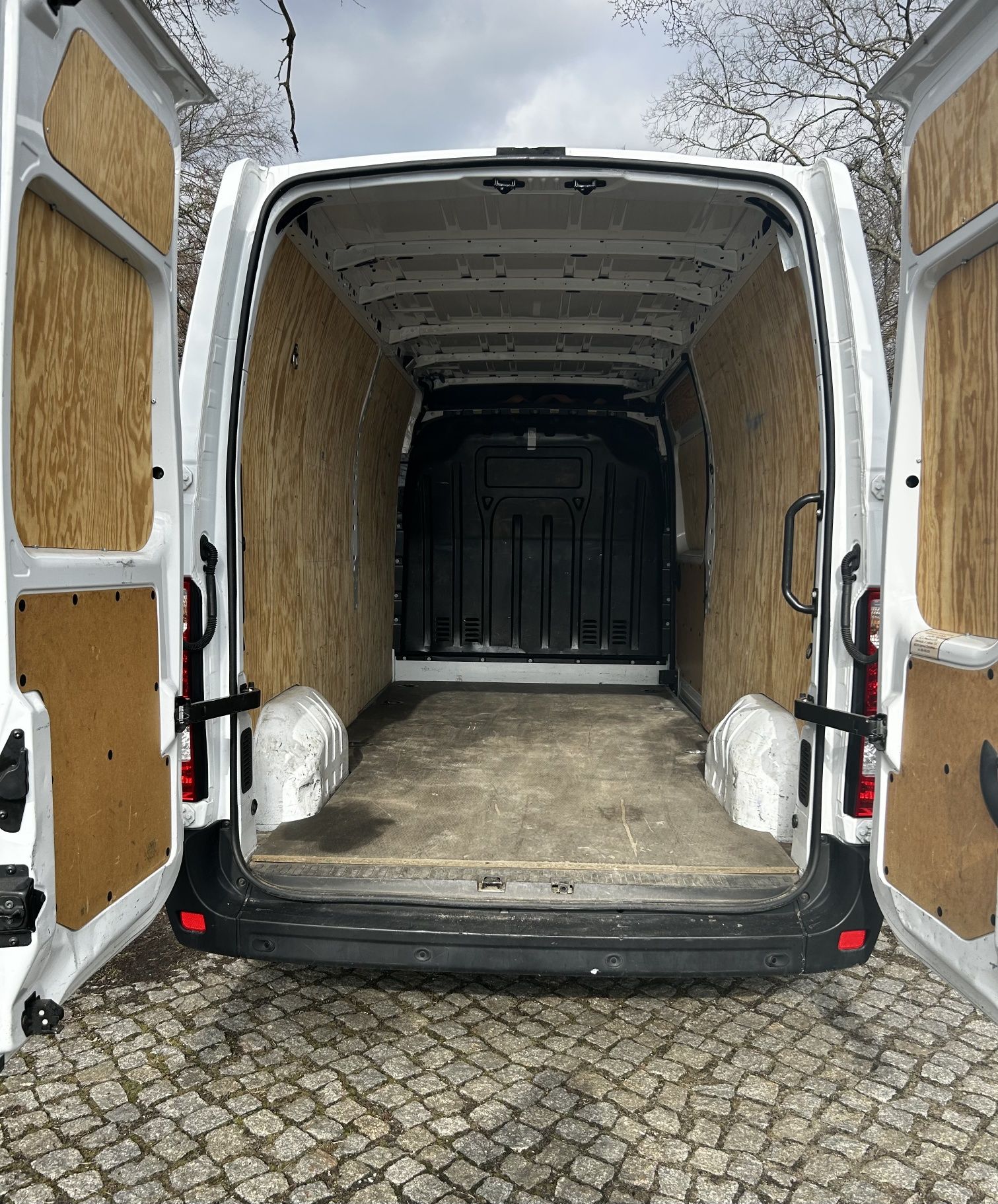 Wynajem aut dostawczych bus Toruń (kuj-pom) 250 zł/ dobę