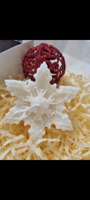 Świca świąteczna ręcznie robiona