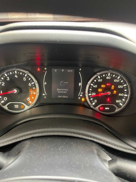 Автомобиль Jeep Renegade