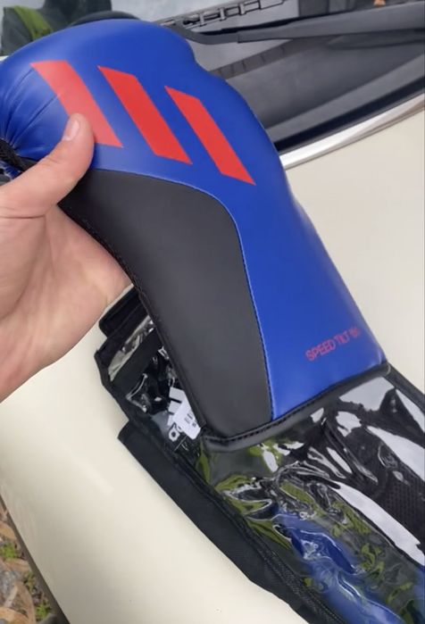 Luvas de boxe 12 OZ com tecnologia inovadora Tilt 150