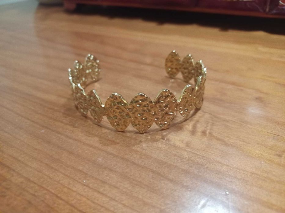 Pulseira em aço inoxidável ajustável