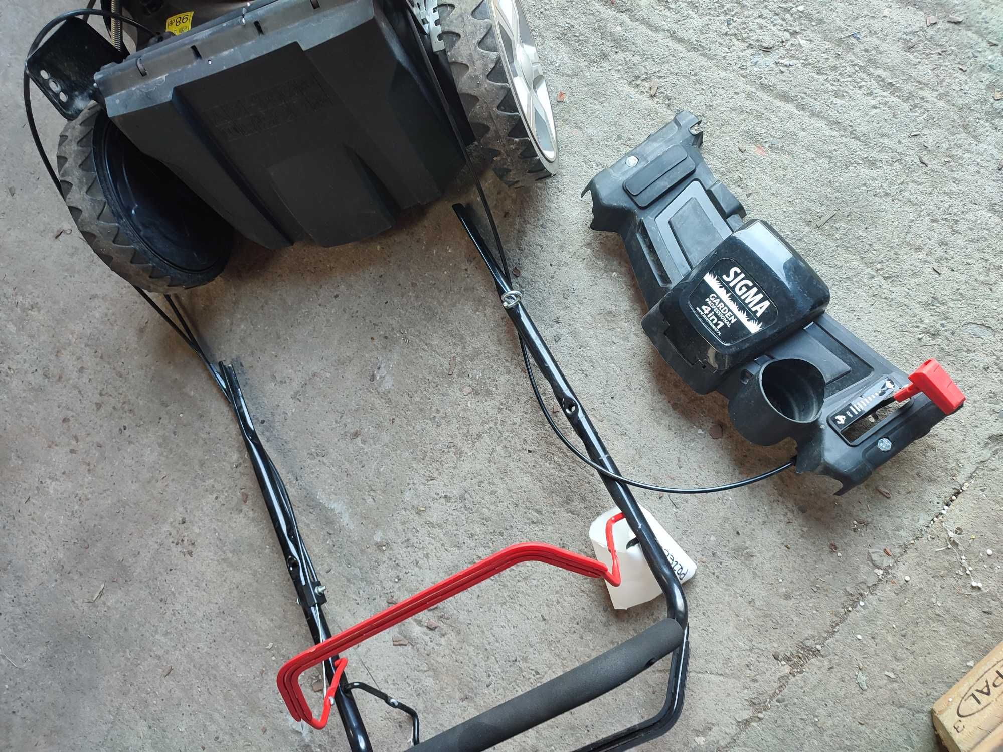 Obudowa do kosiarki Kosiarka spalinowa z napędem Briggs Stratton 51 cm
