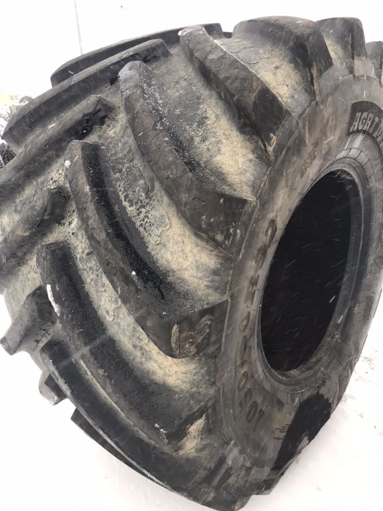 Opona rolnicza 1050/50R32 BKT